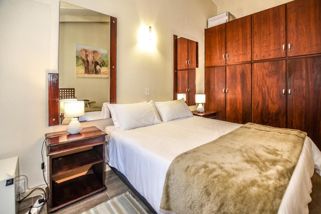 The Rest Guest House Mbombela Exteriör bild